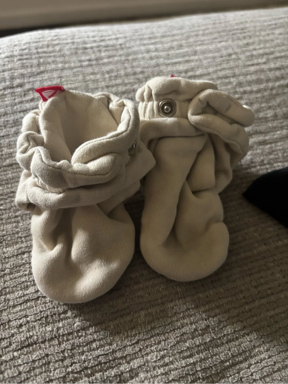 Zutano Cream Organic Cotton Baby Booties with Snap Cuff